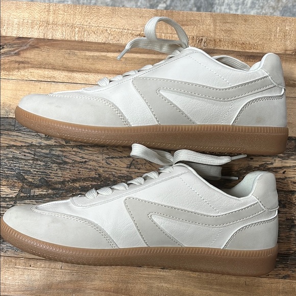 DV by Dolce Vita Shoes - DV by Dolce Vita Cream and White Sneakers Size:7.5
